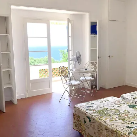 Apartment Splendide Villa Le Lavandou Aiguebelle Beach